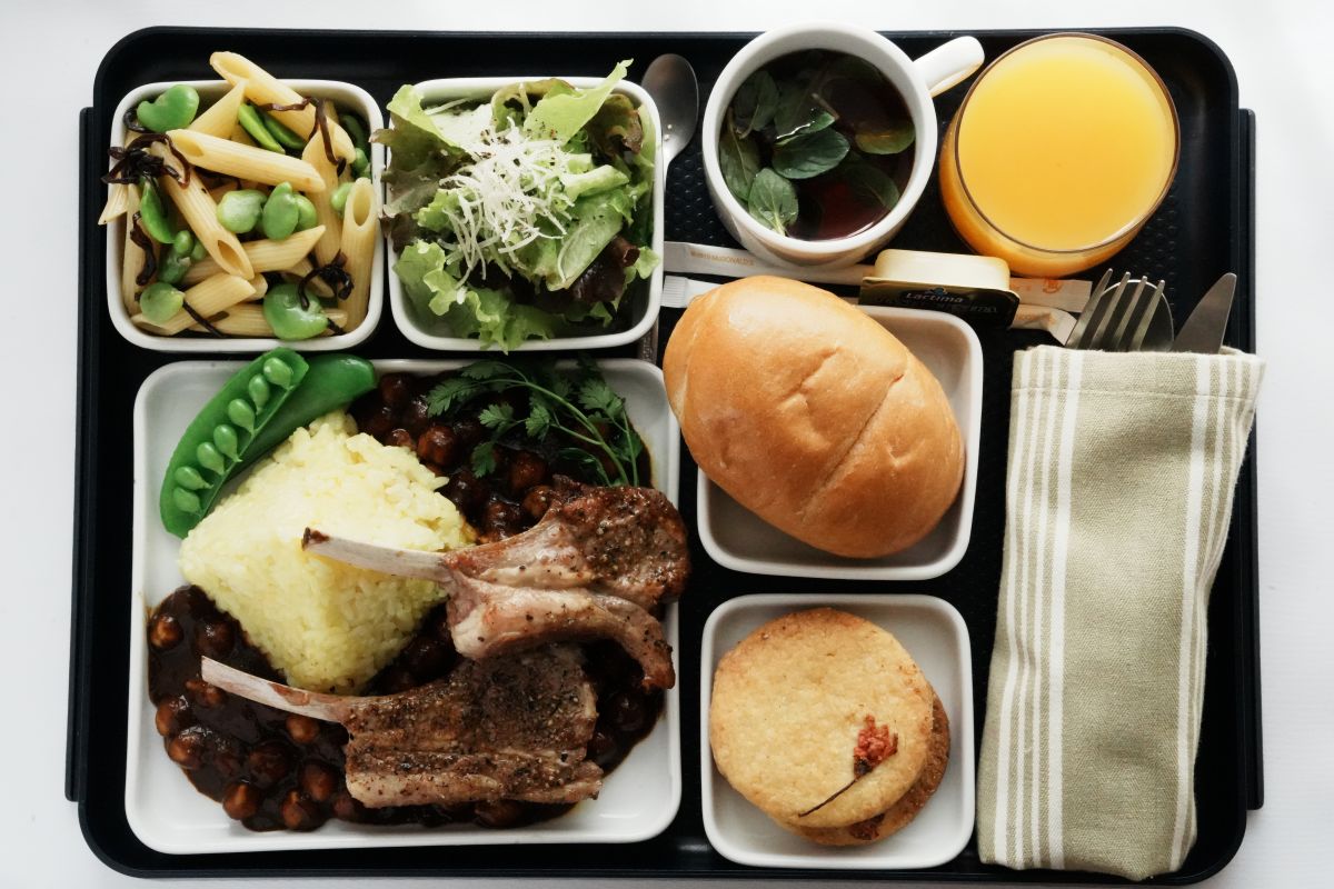 Asahi Weekly 連載スタート